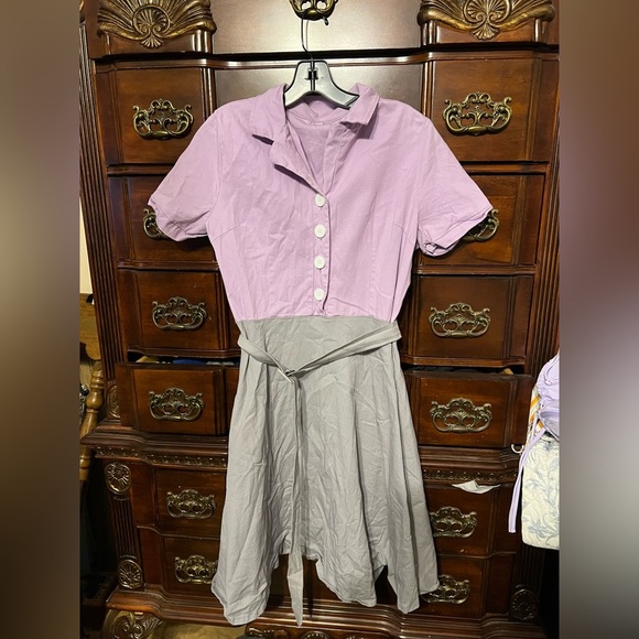 Dresses & Skirts - Cute gray/purple dress